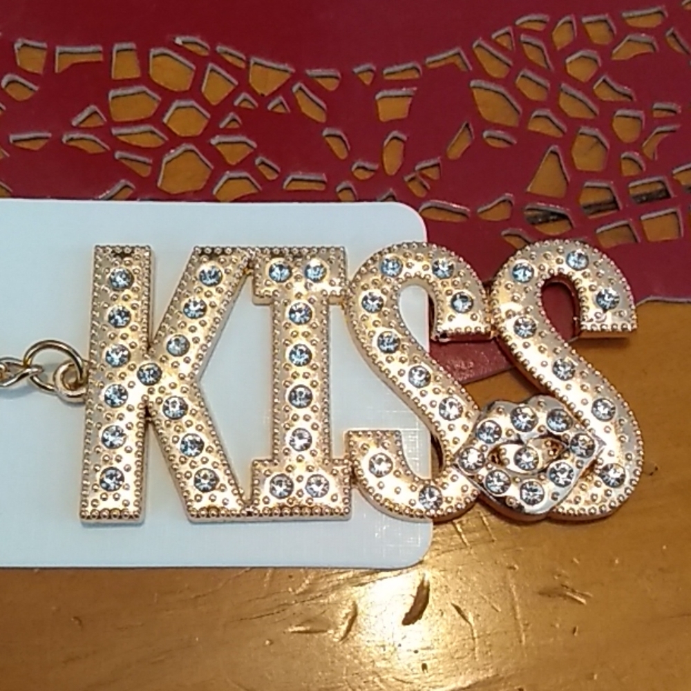 🤡3 for $10🤡 Kiss Keychain💋